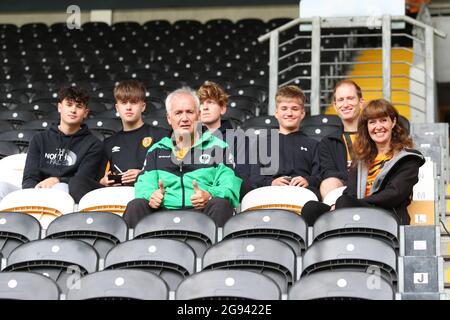 Les fans retournent aussi au MKM Stadium tom regarder Hull City v Mansfield Town pré-saison amical Banque D'Images