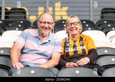 Hull, Royaume-Uni. 24 juillet 2021. Les fans retournent aussi le MKM Stadium tom regarder Hull City v Mansfield Town pré-saison amicale à, le 7/24/2021. (Photo de David Greaves/News Images/Sipa USA) crédit: SIPA USA/Alay Live News crédit: SIPA USA/Alay Live News Banque D'Images