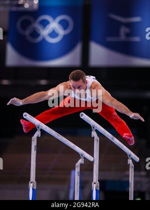 Tokyo, Japon. 24 juillet 2021. TOKYO, JAPON - JUILLET 24: Samuel Mikulak des États-Unis d'Amérique en compétition pour la qualification des hommes - Subdivision 2 pendant les Jeux Olympiques de Tokyo 2020 au Centre de gymnastique Ariake le 24 juillet 2021 à Tokyo, Japon (photo d'Iris van den Broek/Orange Pictures) crédit: Orange pics BV/Alay Live News Banque D'Images