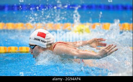 Tokyo, Japon. 24 juillet 2021. Zhang Yufei, de Chine, participe à la compétition de 2020 m de chaleur féminine aux papillons à Tokyo, au Japon, le 24 juillet 2021. Credit: Xia Yifang/Xinhua/Alay Live News Banque D'Images