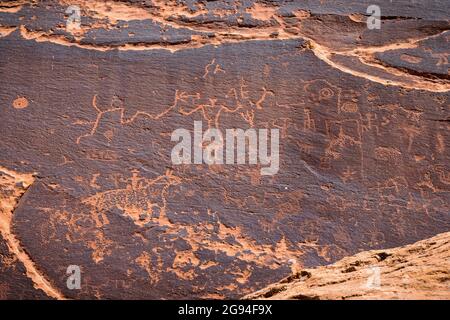 Le panneau pétroglyphe de Sand Island dans le monument national Bears Ears Banque D'Images