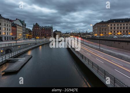 Stockholm, Suède - 18 avril 2016 : vue nocturne de la vieille ville de Stockholm, capitale. Banque D'Images