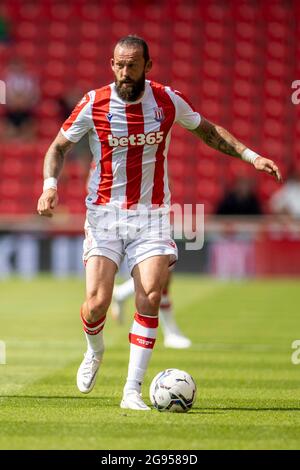 24 juillet 2021 ; Stade Bet365, Stoke, Staffordshire, Angleterre ; Football pré-saison, Stoke City versus Aston Villa ; Steven Fletcher de Stoke City Banque D'Images