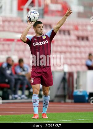 Frédéric Guilbert de la Villa Aston pendant le match amical d'avant-saison au stade bet365, Stoke-on-Trent. Date de la photo: Samedi 24 juillet 2021. Banque D'Images