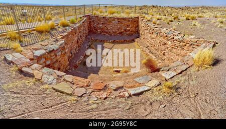 Anciennes ruines Anasazi au parc national d'Homolovi au nord de Winslow Arizona. C'est un Kiva, qui est un mot Hopi qui signifie cave. Banque D'Images