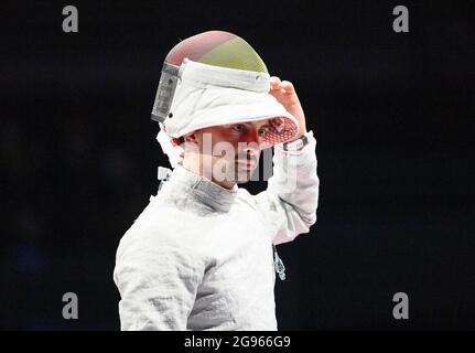 Matyas SZABO (GER), prend son masque, Matyas SZABIO (GER) contre GU Bongil (KOR) escrime, homme unique Saebel, homme sabre individuel le 24 juillet 2021 Jeux Olympiques d'été 2020, à partir du 23 juillet. - 08.08.2021 à Tokyo/Japon. Banque D'Images