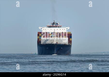 MSC Texas un navire à conteneurs largeish fait son chemin vers Southampton Water dans le sud de l'Angleterre Banque D'Images