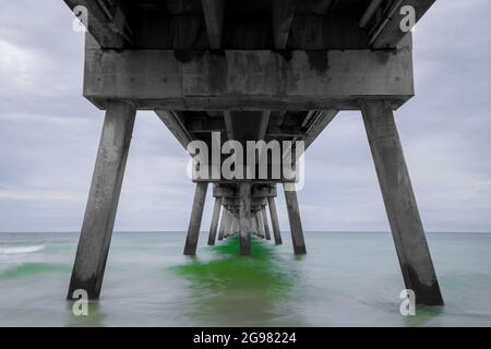 Island Pier, anciennement appelé Okaloosa Island Fishing Pier, fort Walton Beach, Floride, États-Unis Banque D'Images