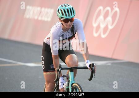 Oyama, Japon. 25 juillet 2021. Cyclisme : Jeux Olympiques, Tokyo - Oyama (137.00 km), femmes, course sur route. Liane Lippert, originaire d'Allemagne, traverse la ligne d'arrivée. Credit: Sebastian Gollnow/dpa/Alay Live News Banque D'Images