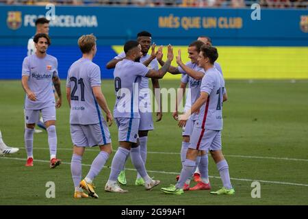 Memphis Delay du FC Barcelone célèbre un but lors du match amical entre le FC Barcelone et le FC Gérone au stade Johan Cruyff de Sant Joan Despi, en Espagne. Banque D'Images