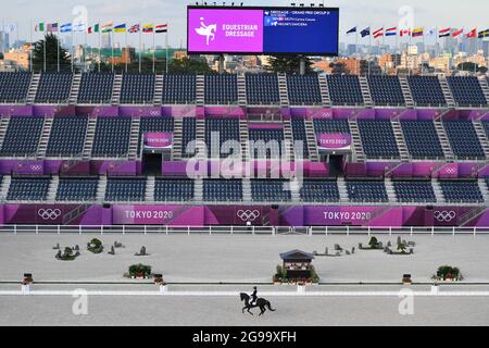 (210725) -- TOKYO, le 25 juillet 2021 (Xinhua) -- photo prise le 25 juillet 2021 montre l'équipe de grand prix de dressage équestre et les qualifications individuelles aux Jeux Olympiques de Tokyo 2020 à Tokyo, au Japon. (Xinhua/Zhu Zheng) Banque D'Images