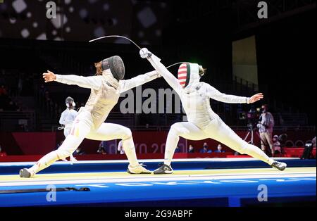 De gauche Leonie EBERT (GER) contre Jacqueline DUBROVICH (USA), action, Leonie EBERT (GER) contre Jacqueline DUBROVICH (USA) escrime, feuille d'aluminium individuelle pour femmes, feuille d'aluminium individuelle pour femmes le 25 juillet 2021 Jeux Olympiques d'été 2020, à partir du 23 juillet. - 08.08.2021 à Tokyo/Japon. Banque D'Images