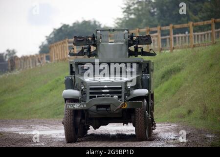 Chariot à plusieurs canons M16, Bovington Tank Museum, Dorset, Angleterre Banque D'Images