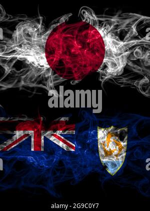Drapeaux de fumée du Japon, du Japon et de la Grande-Bretagne, Anguilla Banque D'Images