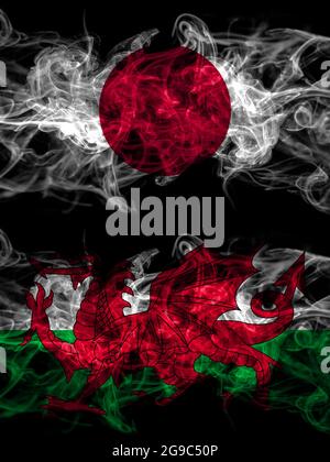 Drapeaux de fumée du Japon, du Japon et du pays de Galles, Royaume-Uni Banque D'Images