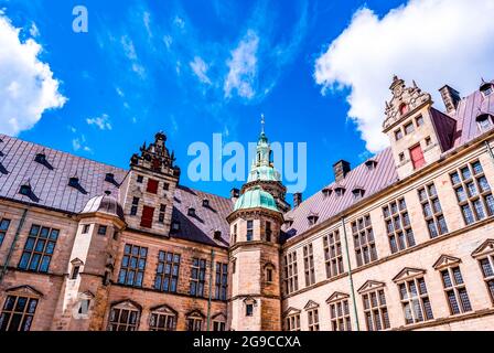 La cour du château de Kronborg, construite au XVe siècle. Site classé au patrimoine mondial de l'UNESCO et immortalisé comme Elsinore dans Hamle de William Shakespeare Banque D'Images