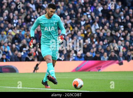 LONDRES, ANGLETERRE - 1er mars 2020 : Paulo Gazzaniga de Tottenham photographié pendant le match de la Premier League 2020/21 entre le Tottenham Hotspur FC et le Wolverhampton FC au stade Tottenham Hotspur. Banque D'Images