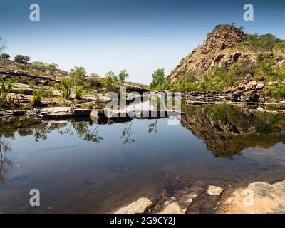 Paysage rocheux et piscines peu profondes sur Bell Creek, au-dessus de Bell gorge, Gibb River Road, Kimberley, Australie occidentale. Banque D'Images