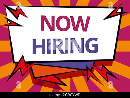 Écriture affichant le texte en cours de recrutement. Internet concept un acte de commencer à employer quelqu'un qualifié pour le poste Résumé Afficher urgent Banque D'Images