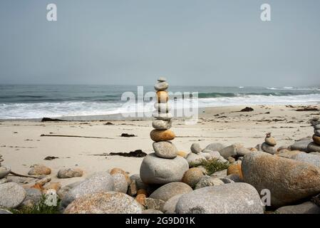 Pile de galets. Pebble Beach le long de la route de 17 miles, Californie, États-Unis. Septembre 2019 Banque D'Images