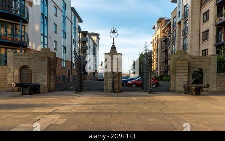Leith est une petite ville portuaire qui est maintenant une banlieue d'Édimbourg avec de nouveaux développements, Edimbourg, Ecosse, Royaume-Uni Banque D'Images
