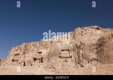 Naqsh-e Rostam, tombe royale coupée en roche de l'empire achéménide, et soussanide des rois, province de Fars, Iran, Perse, Asie occidentale, Asie Banque D'Images