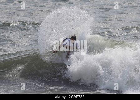 Chiba, Japon. 26 juillet 2021. Mahina Maeda(JPN) surf : la ronde des femmes 3 pendant les Jeux Olympiques de Tokyo 2020 à la plage de surf de Tsurigasaki à Chiba, Japon . Credit: KONDO/AFLO/Alay Live News Banque D'Images