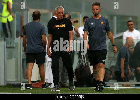 Frosinone, Italie. 25 juillet 2021. Frosinone, Italie juillet 25 2021. José Mourinho pendant le match amical entre AS Roma et DVSC au Stadio Benito Stirpe. (Photo de Giuseppe Fama/Pacific Press/Sipa USA) crédit: SIPA USA/Alay Live News Banque D'Images