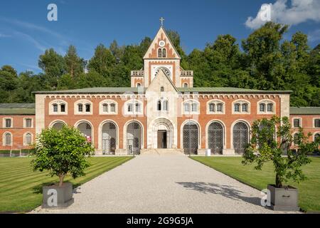 Anciennes œuvres salées (Alte Saline). Au centre de la salle de pompage principale, en arrière-plan la chapelle. Bad Reichenhall, haute-Bavière, Allemagne Banque D'Images