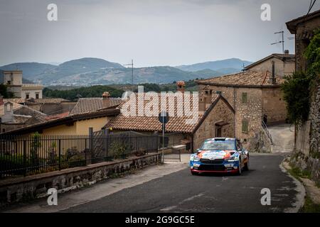 Roma, Italie, 25/07/2021, 05 Efren LLARENA (ESP), Sara FERNANDEZ (ESP), Skoda Fabia PAV2 Evo, Rallye Team Spain, action lors du Rallye 2021 FIA ERC Rally di Roma capitale, 3e tour du Championnat européen de rallye 2021 de la FIA, du 23 au 25 juillet 2021 à Roma, Italie - photo Alexandre Guillaumot / DPPI Banque D'Images