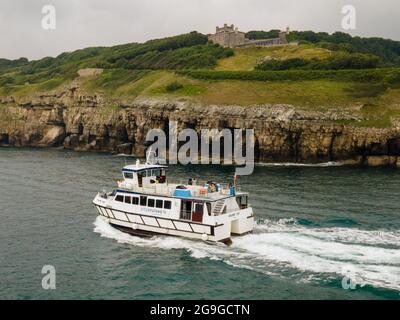 City Cruises au départ de Poole - une excursion en bateau le long de la côte jurassique à Dorset, dans le sud-ouest de l'Angleterre Banque D'Images