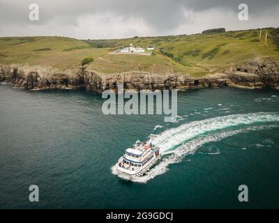 City Cruises au départ de Poole - une excursion en bateau le long de la côte jurassique à Dorset, dans le sud-ouest de l'Angleterre Banque D'Images