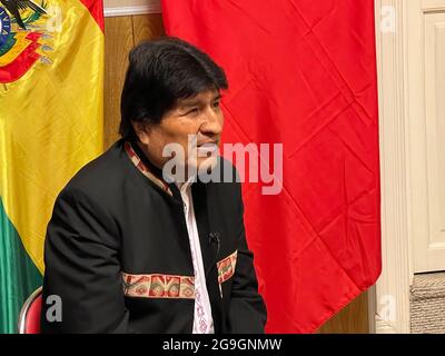 La Paz, Bolivie. 6 juillet 2021. L'ancien président bolivien Evo Morales et président du parti du mouvement vers le socialisme de Bolivie reçoit un entretien avec Xinhua à la Paz (Bolivie), le 6 juillet 2021. POUR ALLER AVEC:'Interview: Le développement de la Chine profite à tous les peuples, dit l'ancien président bolivien crédit: René Quenallata/Xinhua/Alay Live News Banque D'Images