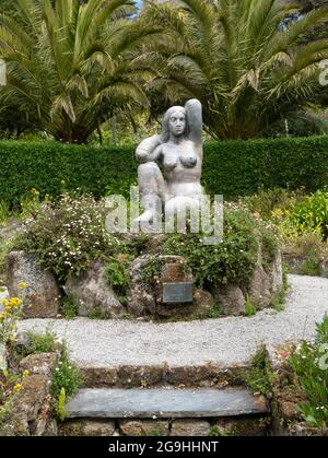 Gaia, la mère de la Terre par David Wynne. Tresco Abbey Gardens, Tresco, Îles de Scilly, Cornouailles, Angleterre, ROYAUME-UNI. Banque D'Images