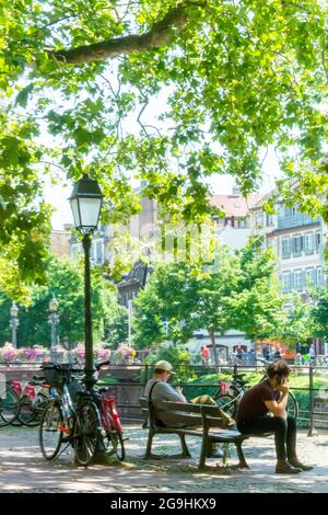 Strasbourg, France, touristes en visite, scènes de rue dans le centre de la vieille ville Banque D'Images