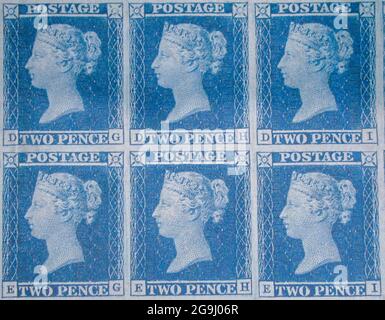 Bloc inutilisé de six timbres-poste 'Two Penny Blue' de la reine Victoria émis le 13 mars 1841 après un dessin de William Wyon Banque D'Images