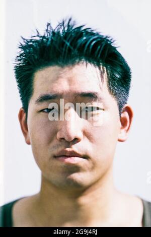 Portrait d'un jeune homme asiatique américain. Banque D'Images