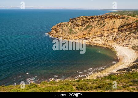 Cabo Espichel est un cap situé sur la côte ouest de la paroisse civile de Castelo, commune de Sesimbra, dans le district portugais de Setúbal. Banque D'Images