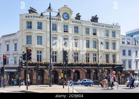 The Prince of Wales Pub, Hartfield Road, Wimbledon, London Borough of Merton, Greater London, Angleterre, Royaume-Uni Banque D'Images