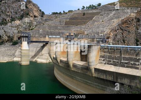 Barrage de Diga Rosamarina, Caccamo, Sicile, Italie Banque D'Images