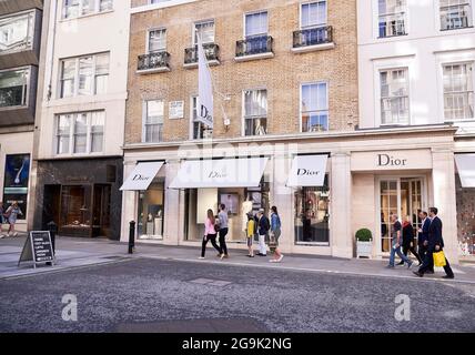 Dior Store, New Bond Street, Londres, Angleterre, Royaume-Uni Banque D'Images