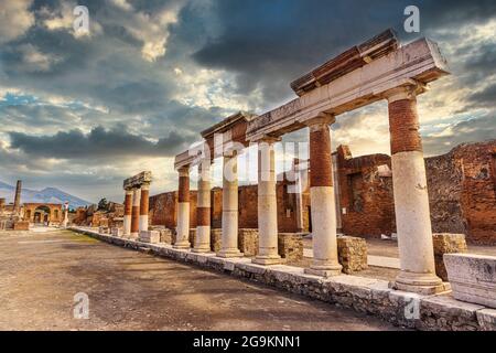 Vue sur le Forum de Pompéi, Italie Banque D'Images