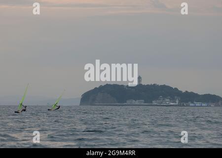 Kanagawa, Japon. 26 juillet 2021. Vue générale voile : planche à voile pour hommes - RS:X pendant les Jeux Olympiques de Tokyo 2020 à Enoshima Yacht Harbor à Kanagawa, Japon . Credit: Kaoru Soehata/AFLO/Alay Live News Banque D'Images