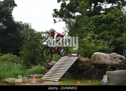 Tokyo, Japon. 27 juillet 2021. Jolanda Neff, de Suisse, participe à la course de ski de fond de Tokyo 2020 à Shizuoka, au Japon, le 27 juillet 2021. Crédit : He Changshan/Xinhua/Alay Live News Banque D'Images
