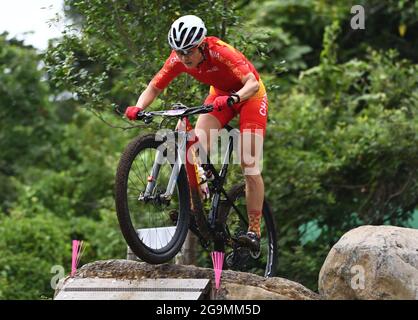 Tokyo, Japon. 27 juillet 2021. Yao Bianwa, de Chine, participe à la course de ski de fond de Tokyo 2020 à Shizuoka, au Japon, le 27 juillet 2021. Crédit : He Changshan/Xinhua/Alay Live News Banque D'Images