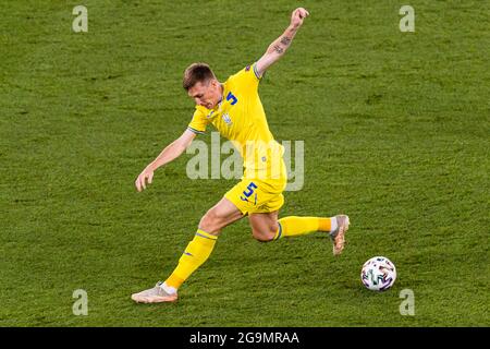 Rome, Italie - 03 juillet : Sergii Sydorchuk, de l'Ukraine, en action lors du championnat de l'UEFA Euro 2020 quart de finale entre l'Ukraine et l'Angleterre à Banque D'Images