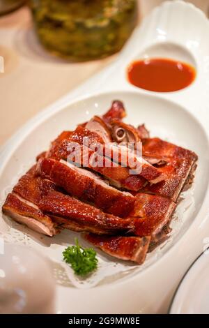 Un délicieux plat chinois, le canard Xiaodao, le canard braisé rôti Banque D'Images