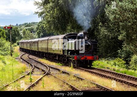 LA locomotive-citerne GWR Pannier 7714 qui dirige un train de voyageurs sur le Severn Valley Railway Shropshire Banque D'Images