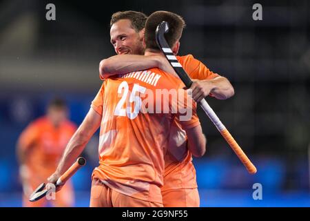 TOKYO, JAPON - 27 JUILLET : Thierry Brinkman, des pays-Bas, célèbre après avoir mis ses côtés en compétition pour le deuxième but de Men's Pool B lors des Jeux Olympiques de Tokyo 2020 au stade de hockey de l'Oi, le 27 juillet 2021 à Tokyo, Japon (photo de Yannick Verhoeven/Orange Pictures) NOCNSF Banque D'Images