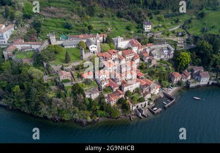 Vue aérienne, Corenno Plinio, Lac de Côme, Lombardie, Italie, Europe Banque D'Images